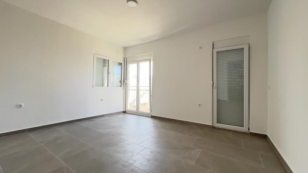 Image of House - 4 Bedrooms - 2 Bathrooms for Sale in Ulcin-Donji Stoj-Montenegro, Image 10